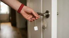 Pendurei o saquinho de chá na porta — a minha amiga riu-se, e agora também o faz: uma dica simples